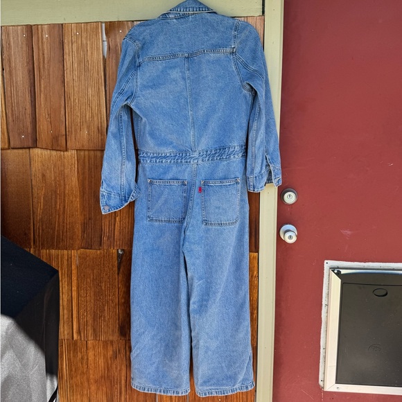 Levi’s iconic jumpsuit - Picture 4 of 7